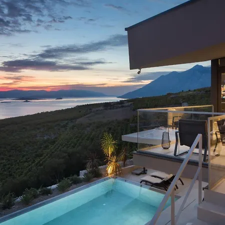 Luxury Energy - Peljesac, Heated Pool, Ideal 8 Guests, Seafront