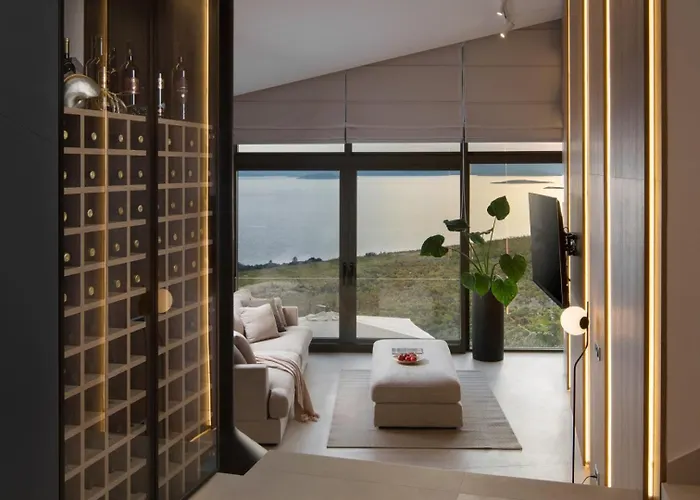 Vila Luxury Energy - Peljesac, Heated Pool, Ideal 8 Guests, Seafront *