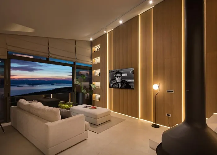 Luxury Energy - Peljesac, Heated Pool, Ideal 8 Guests, Seafront