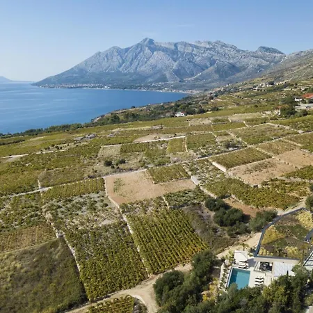 Luxury Energy - Peljesac, Heated Pool, Ideal 8 Guests, Seafront Willa