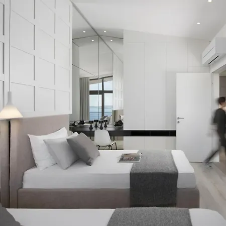 Luxury Energy - Peljesac, Heated Pool, Ideal 8 Guests, Seafront Willa *