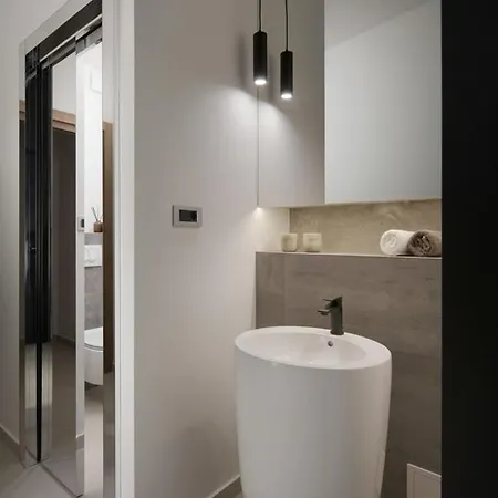 Willa Luxury Energy - Peljesac, Heated Pool, Ideal 8 Guests, Seafront Orebić