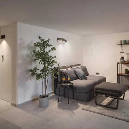 Willa Luxury Energy - Peljesac, Heated Pool, Ideal 8 Guests, Seafront