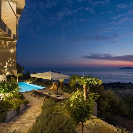 Villa Luxury Energy - Peljesac, Heated Pool, Ideal 8 Guests, Seafront Orebić